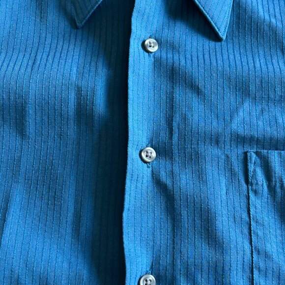 Van Heusen Mens Fitted Satin Stripe 70% Poly 30% Cotton Ocean Blue Dress Shirt - Picture 2 of 13